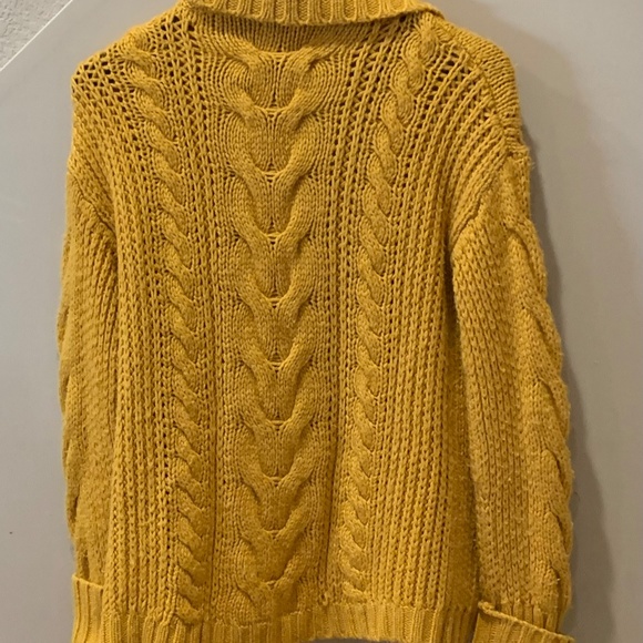 Mellow Yellow - Picture 2 of 4